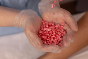 Przygotowanie wosku do depilacji